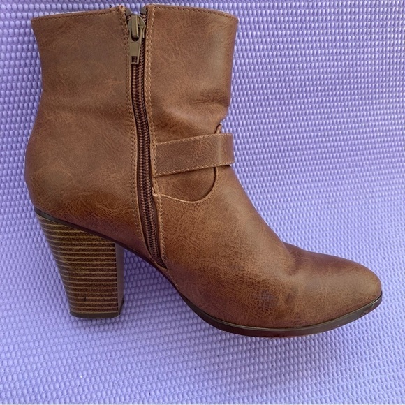 JustFab Trinley Buckle Detail Booties Size 9 Brown - Picture 5 of 9